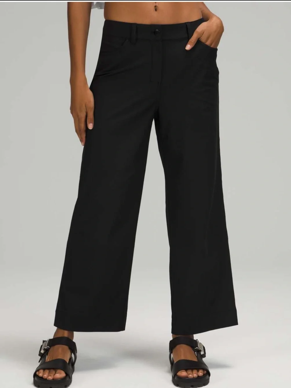 Lululemon City Sleek 5 Pocket Wide-Leg High Rise 7/8 Length Pant in Black - 28